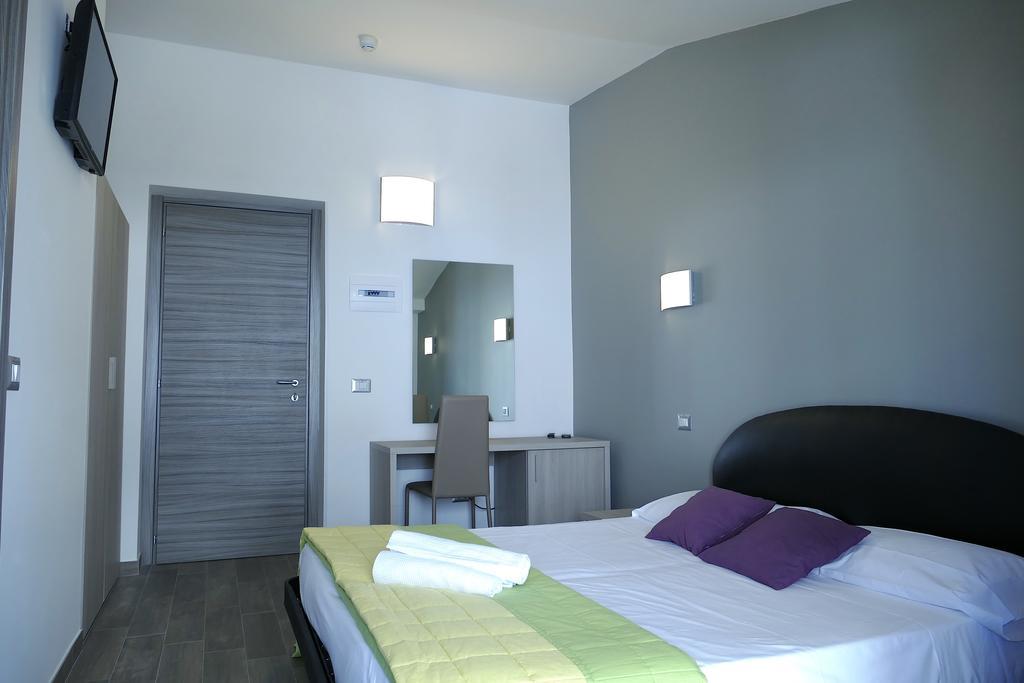 Hotel Desiree San Benedetto del Tronto Exterior foto